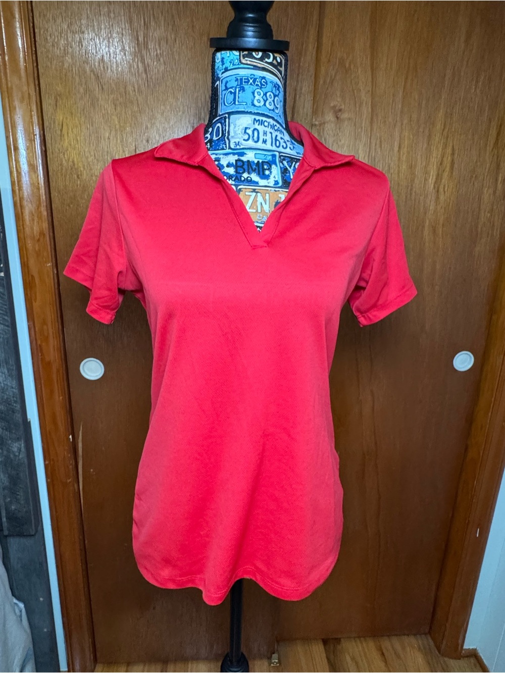 Women's Red Polo V-Neck Top in Small, DRI-EQUIP Polyester, Golf, Tennis